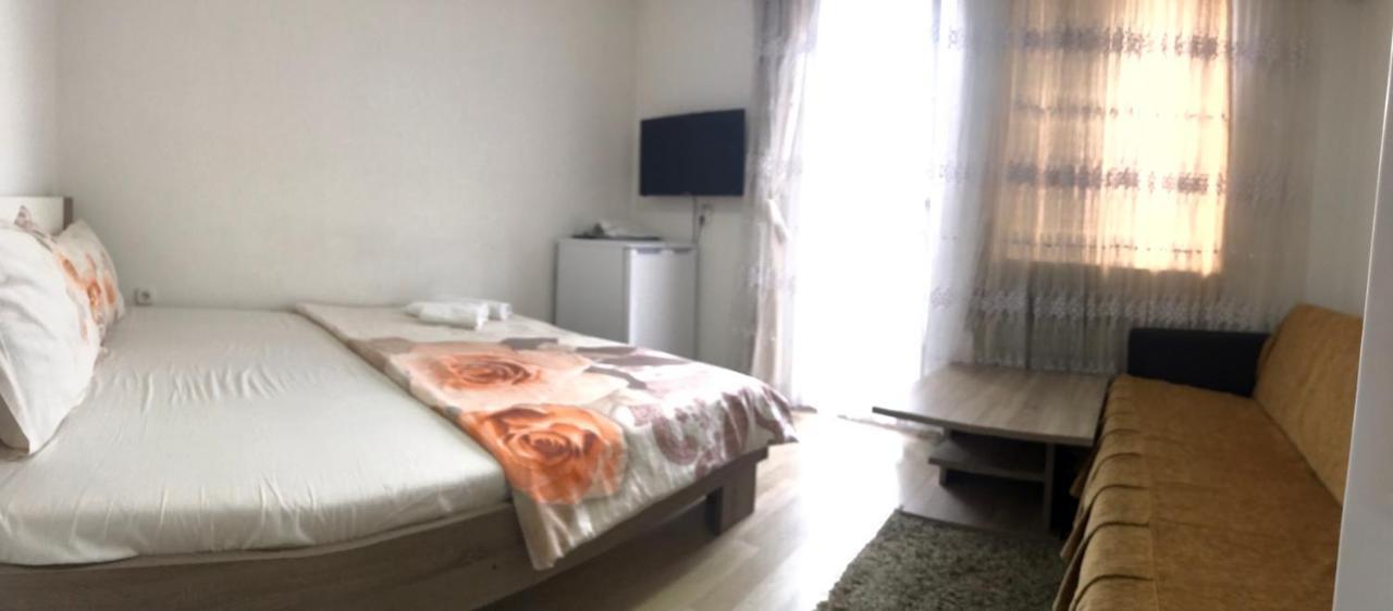 Venecia Plaza Struga Hotel Bagian luar foto