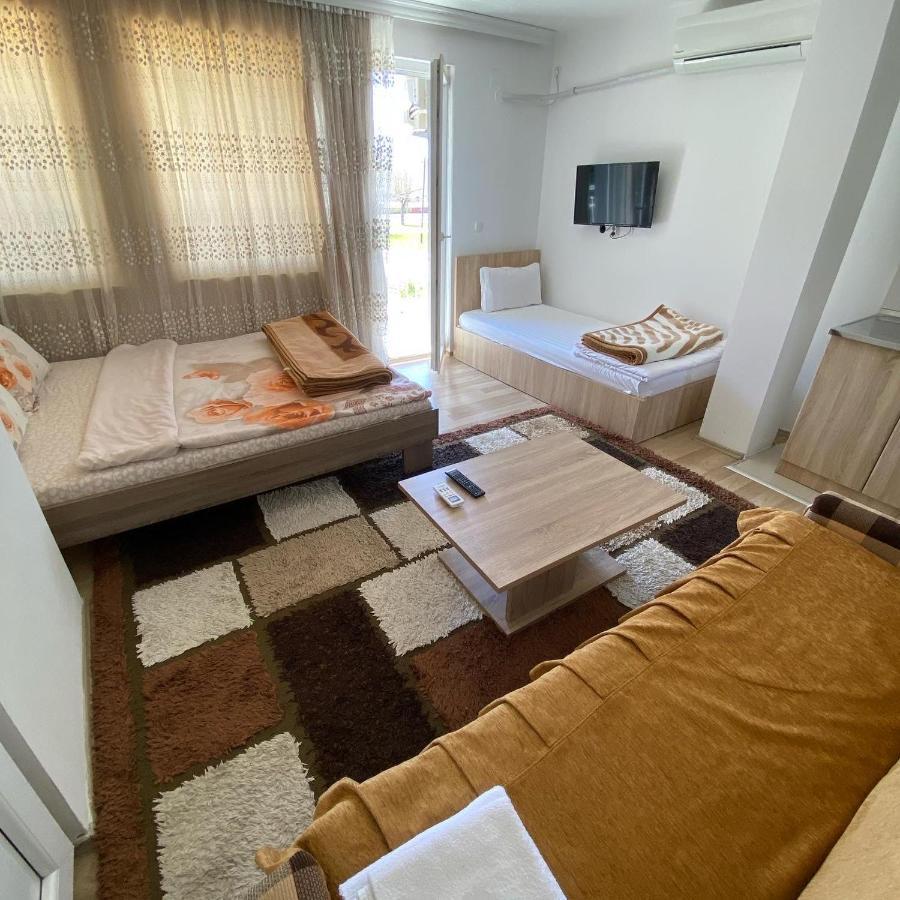 Venecia Plaza Struga Hotel Bagian luar foto