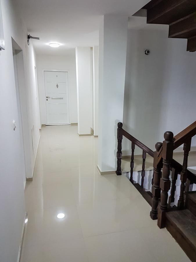 Venecia Plaza Struga Hotel Bagian luar foto